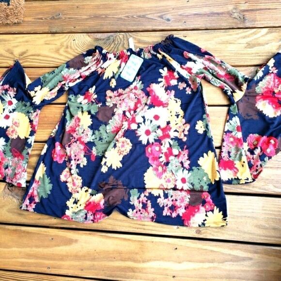 Paisley Grace women's Boutique top size small - Picture 7 of 10